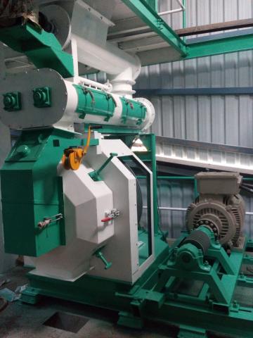 Horizontal Pellet Machine